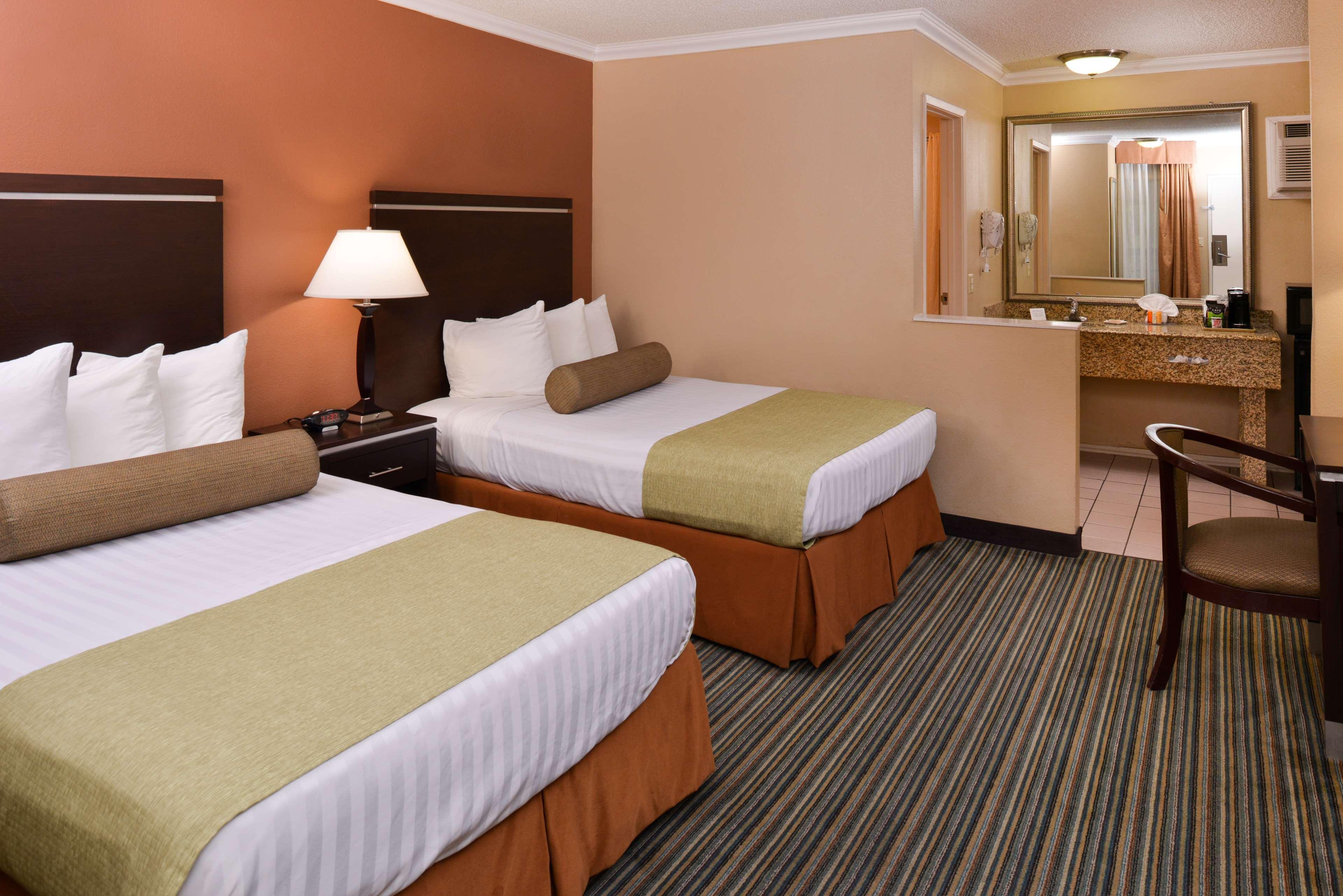 Best Western Courtesy Inn Hotel - Anaheim Resort At The Park Exteriér fotografie