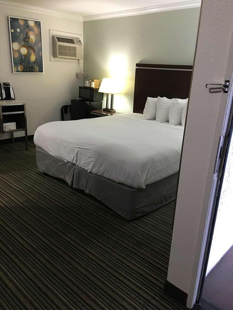 Best Western Courtesy Inn Hotel - Anaheim Resort At The Park Pokoj fotografie