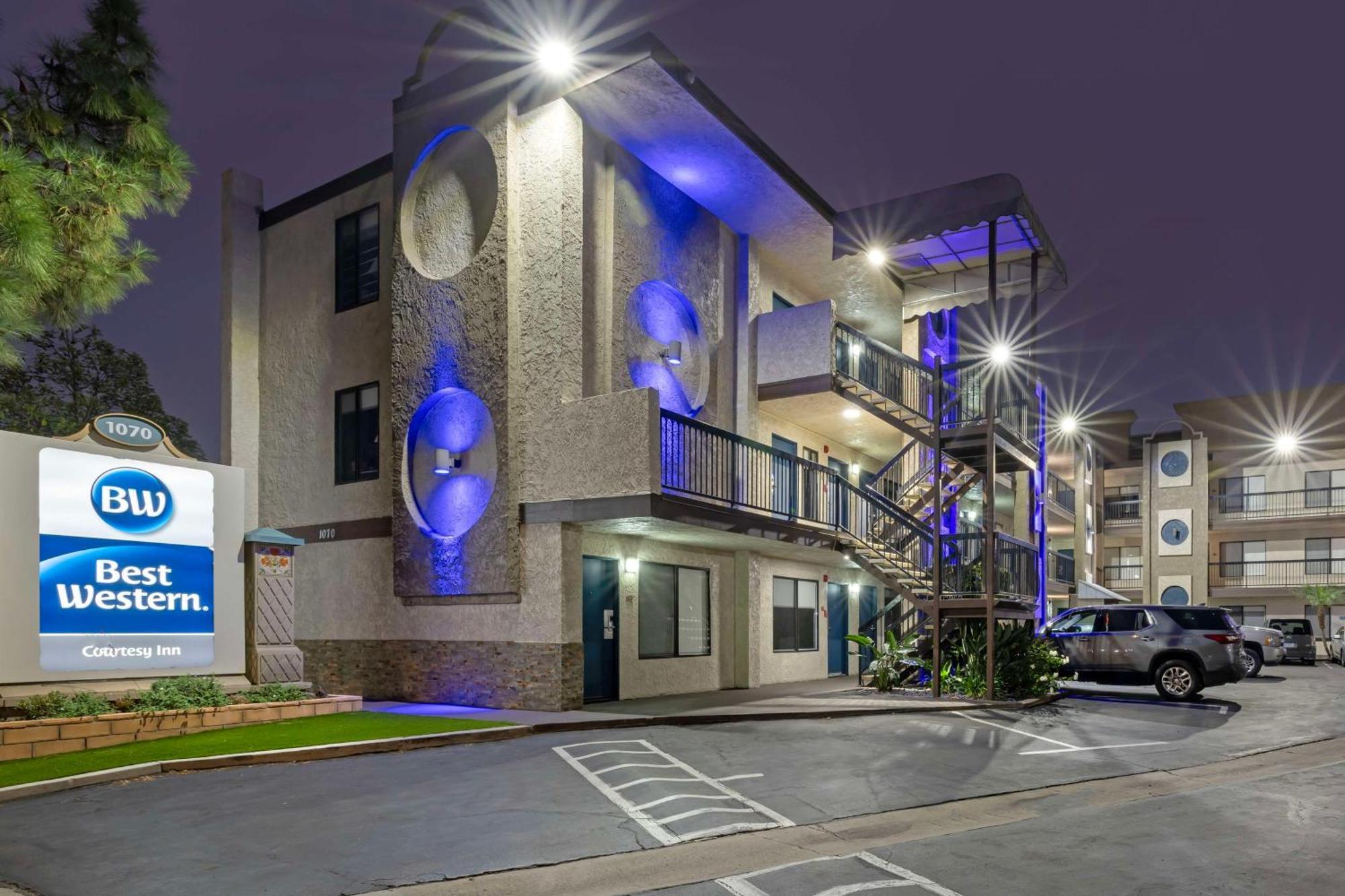 Best Western Courtesy Inn Hotel - Anaheim Resort At The Park Exteriér fotografie