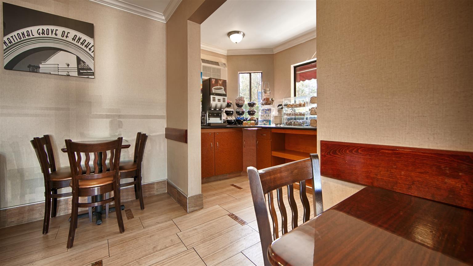 Best Western Courtesy Inn Hotel - Anaheim Resort At The Park Exteriér fotografie